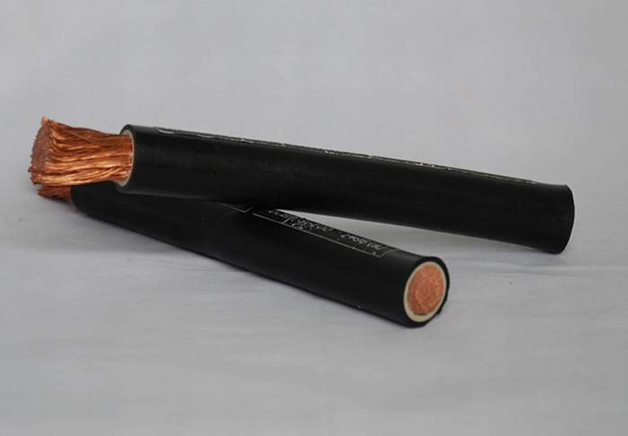 
                                 Conducteur en cuivre flexible en caoutchouc du câble sous gaine du câble de soudage électrique                            