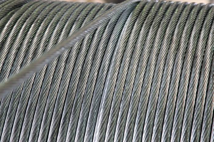 
                                 La haute tension du fil en acier galvanisé recouvert de zinc Fil de masse Guy fil                            