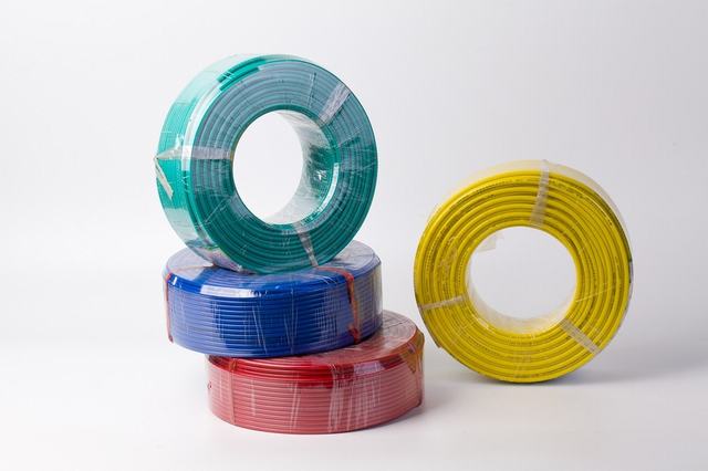PVC Insulated Cable Wire with Rated Voltage 450/750V