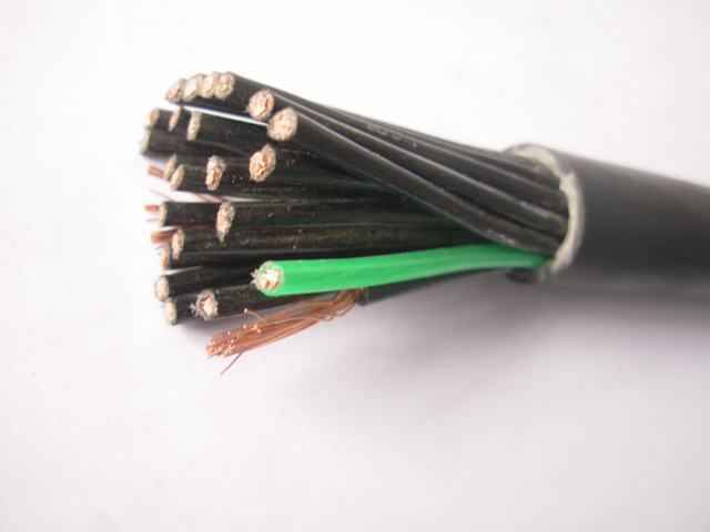  Câble de commande 12*Conducteur en cuivre 2,5 mm2, isolation en polyéthylène réticulé, gaine extérieure en PVC