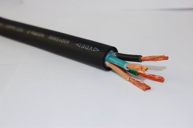  Câble en caoutchouc souple, 300/500 V, Cu/EPR/CPE pour les mines