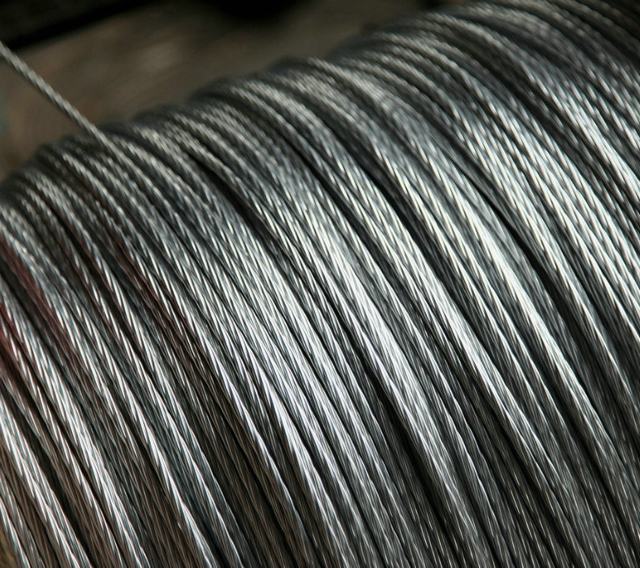 Zinc-5% Aluminium Mischmetal Alloy Coatedsteel Core Wire and Strands