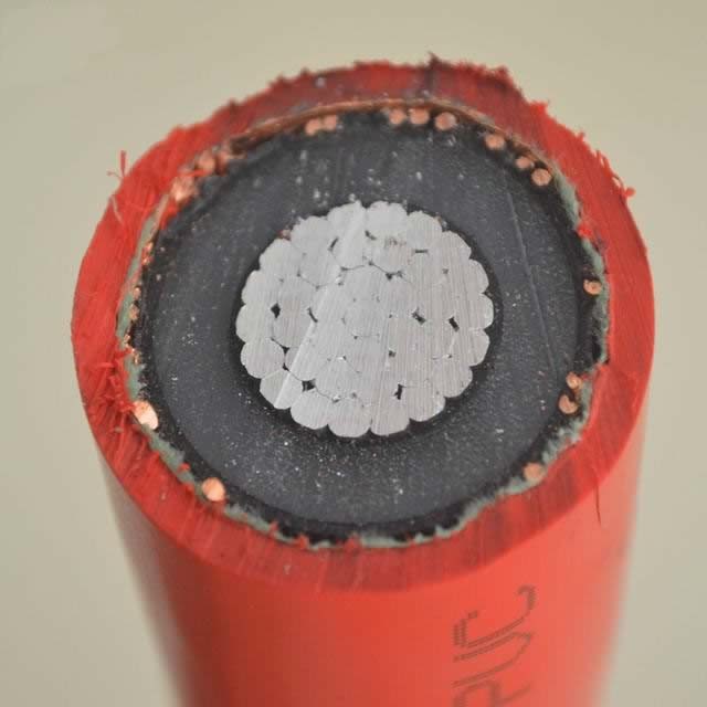  La moyenne tension souterrain isolés en polyéthylène réticulé Câble isolé PVC