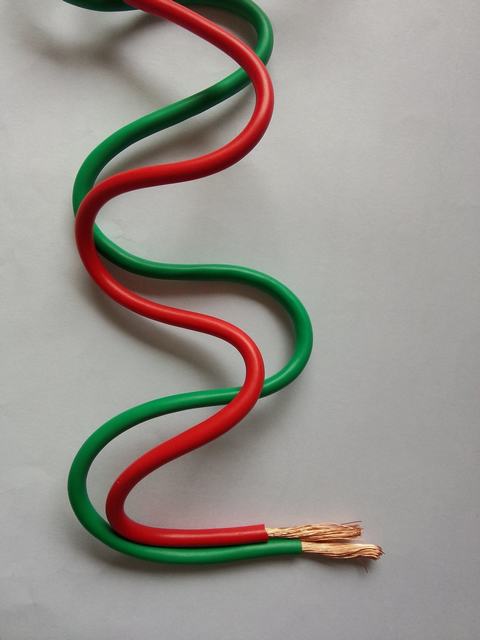 300/500V sondern den angeschwemmten flexiblen Kabel-Fassbinder aus, der elektrischen Draht 1.5mm 2.5mm 4mm 6mm 10mm aufbaut