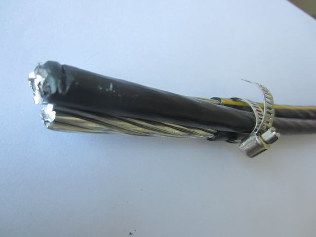 El tipo de cable dúplex Neutral-Supported NS75 600 V, el conductor de aluminio, LLDPE aislamiento, ACSR Neutral, CSA enumerados