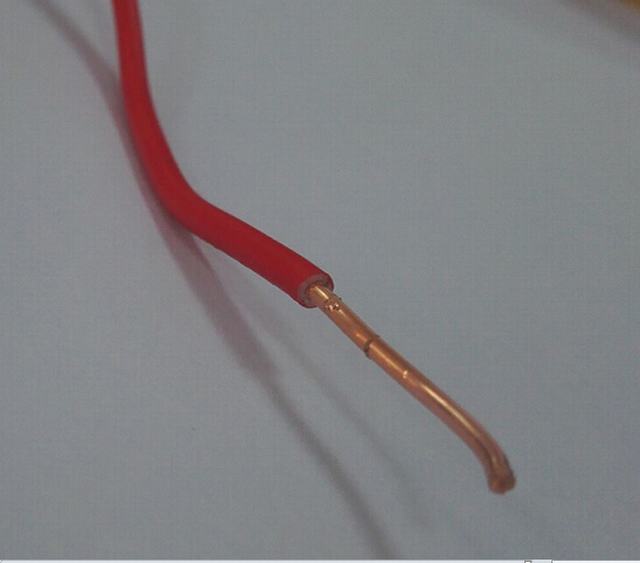  Revestimiento de PVC y cable de alimentación de material conductor de cobre