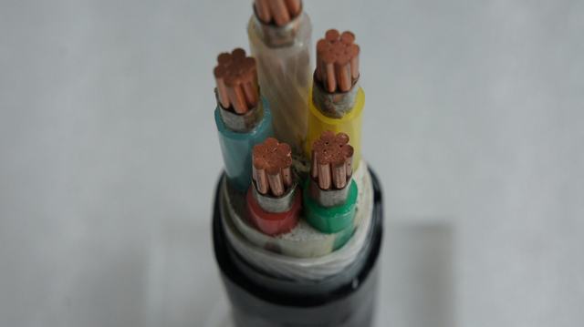  Низкое напряжение XLPE 0.6/1кв изолированный кабель передачи мощности