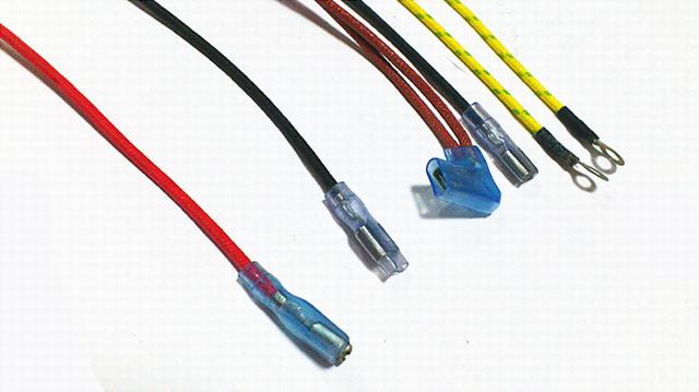 
                                 L'isolation silicone tressé en fibre de verre câble résistant au feu 1.0mm 32/0.2mm, rouge et de couleur Yellol                            